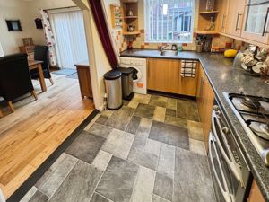 Kitchen- click for photo gallery